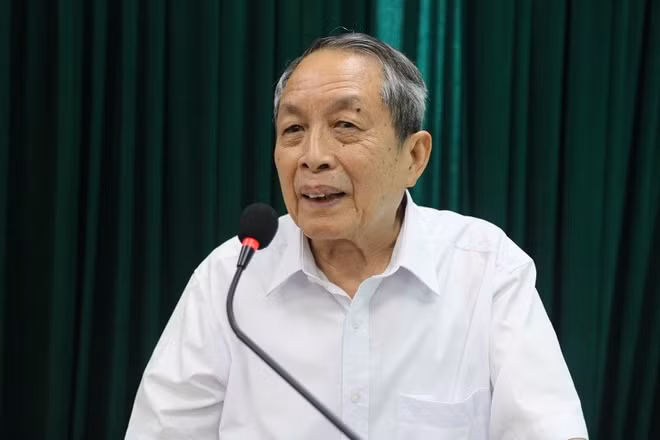 tran-dinh-long-gs.jpg