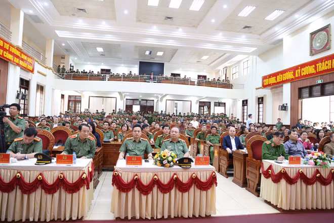 quang-canh.jpg