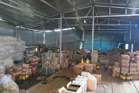 Bắt tạm giam nữ giám đốc công ty sản xuất hơn 2,7 triệu lít dầu ăn giả