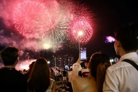 Các điểm bắn pháo hoa đón năm mới 2026 trên cả nước