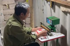 Khởi tố đối tượng sản xuất hơn 1,1 tấn mì chính giả ở Hưng Yên 