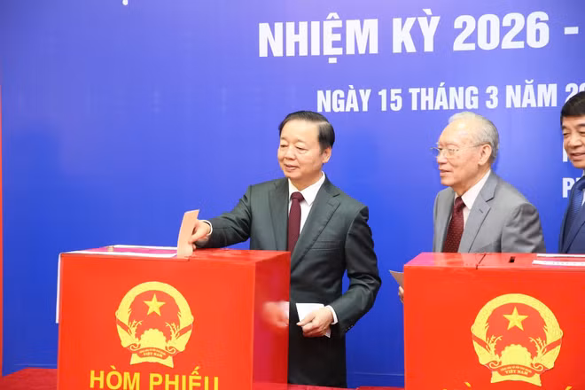 bo-phieu-tran-hong-ha.jpg