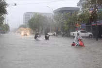 Nghệ An đến Quảng Trị mưa lớn trên diện rộng, nguy cơ lũ quét và sạt lở đất