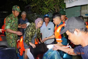 Nước dâng nhanh, Lâm Đồng trắng đêm di dời dân