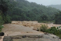 Quảng Ngãi xảy ra hơn 120 điểm sạt lở do mưa lớn kéo dài