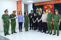 Chồng Đoàn Di Băng bị bắt vì liên quan sản xuất hàng giả