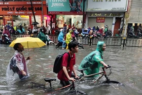 Chi tiết 65 điểm ngập úng lớn tại Hà Nội