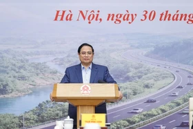Không để '1 km đường cao tốc nhưng có tới mười mấy nhà thầu cùng làm'