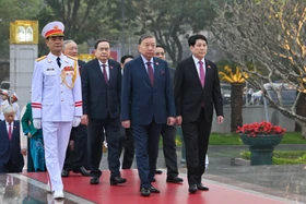 Lãnh đạo Đảng, Nhà nước viếng Lăng Chủ tịch Hồ Chí Minh và tượng đài liệt sĩ