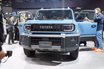 Toyota Land Cruiser FJ 2026 "bằng xương bằng thịt" ra mắt, chờ về Việt Nam