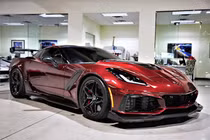 Chevrolet Corvette ZR1 2019 cũ có giá bán lại đắt hơn siêu xe 2025 mới