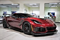Chevrolet Corvette ZR1 2019 cũ có giá bán lại đắt hơn siêu xe 2025 mới