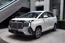 Tận thấy Hyundai Stargazer 2026 "bằng xương bằng thịt" tại Việt Nam