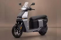 Ra mắt Orbiter V1 - xe máy điện có cruise control, chỉ 14 triệu đồng