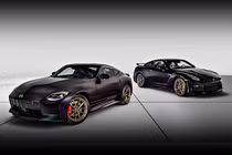 Nissan ra mắt Z Heritage Edition 2026 sơn tím đặc biệt GT-R R35