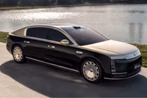 Maextro S800 của Huwei vượt mặt BMW 7-Series trong phân khúc xe sang