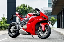 Siêu môtô Ducati Panigale V4 mới về Việt Nam, giá từ 989 triệu đồng
