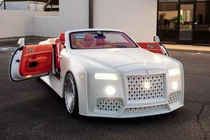 Ngắm Rolls-Royce Dawn có bản độ cực dị cho đại gia Dubai