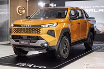 Cận cảnh Toyota Hilux TRAVO OVERLAND 2026 từ 895 triệu đồng