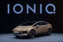 Hyundai Ioniq V hoàn toàn mới ra mắt, thiết kế như Lamborghini