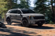 Kia Sorento Hybrid 2026 sắp ra mắt Việt Nam, thêm công nghệ mới?