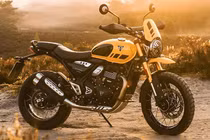 Chi tiết Triumph Scrambler 400 XC 2026 mới, khoảng 230 triệu đồng