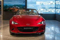 Mazda MX-5 2026 được nhận cọc tại Việt Nam, giá từ 1,359 tỷ đồng