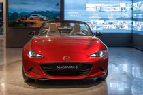 Mazda MX-5 2026 được nhận cọc tại Việt Nam, giá từ 1,359 tỷ đồng