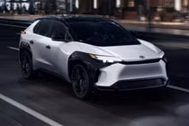 Hãng xe Toyota dẫn đầu doanh số bán ôtô điện tại Nhật Bản