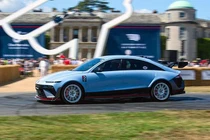 Hyundai Ioniq 6 N chạy điện mạnh 641 mã lực, giá từ 2,33 tỷ đồng