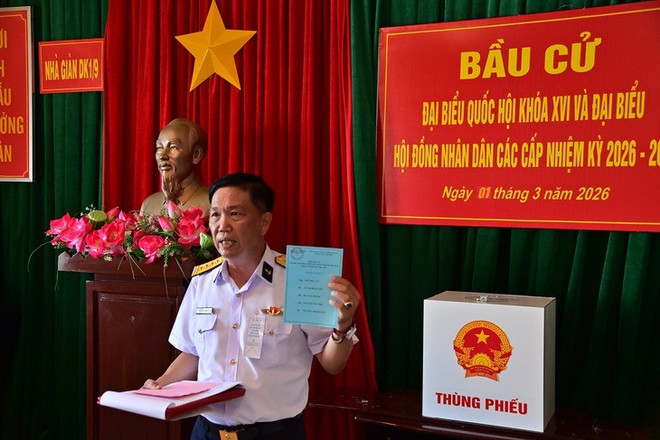 7-dai-ta-le-hong-quang-to-truong-to-bau-cu-huong-dan-cho-cac-cu-tri-tren-nha-gian-dk19-17723576712221932858027.jpg