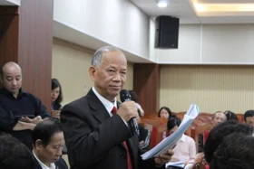 Thông cáo báo chí ngày làm việc thứ hai và bế mạc Hội nghị Trung ương 14