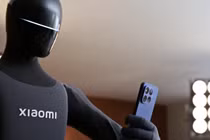 [GALLERY] Robot Xiaomi tự chụp ảnh bằng 17T Pro khiến khán giả trầm trồ