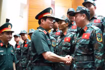 Bộ đội Việt Nam cùng quân khuyển xuất quân cứu hộ động đất tại Venezuela