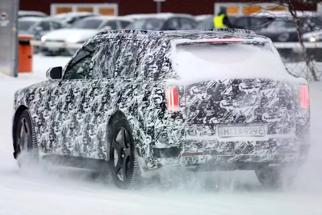 rolls-royce-cullinan-ev-testing-6.jpg