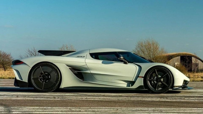 koenigsegg-jesko-absolut-feature.jpg