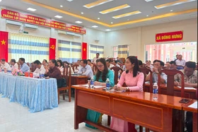 Cử tri xã Đông Hưng gửi gắm niềm tin vào các ứng cử viên Đại biểu Quốc hội 