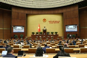 Quốc hội bàn thảo các dự luật sửa đổi ngày 11/11