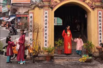 Đầu xuân năm mới, chen chân'ở cầu ngói đẹp nhất Ninh Bình