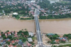 Thủ tướng Phạm Minh Chính dự Lễ khánh thành cầu Phong Châu mới