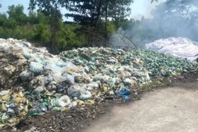 Đổ 270 tấn chất thải rắn ra môi trường, Giám đốc Công ty bị khởi tố