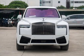 Rolls-Royce Cullinan Black Badge 2025 đầu tiên, gần 60 tỷ tại Việt Nam