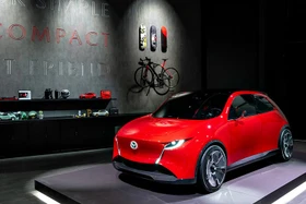 Mazda Vision-X Compact - xe mini điện có thể đọc cảm xúc người lái