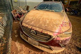 Choáng váng với phí sửa chữa ôtô ngập nước lên đến gần 540 triệu đồng