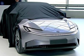 Toyota Corolla mới lộ diện trước thềm Japan Mobility Show 2025