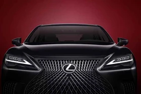 Lexus LS Heritage Edition cuối cùng - tạm biệt sedan hạng sang huyền thoại 