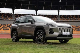 Cận cảnh Toyota RAV4 2026 từ hơn 950 triệu đồng tại Đông Nam Á