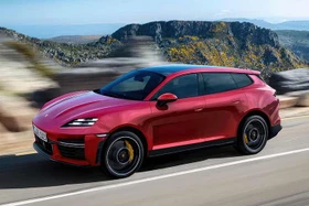 SUV cỡ lớn Porsche K1 "quay xe" bỏ động cơ điện, dùng động cơ V8