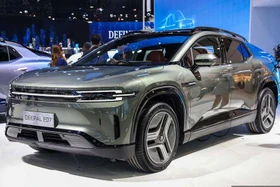 Deepal E07 - SUV điện có thể “biến hình” thành xe bán tải bằng 1 nút bấm