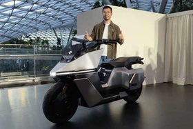 Xe máy điện Omo X thông minh của Omoway chính thức mở bán